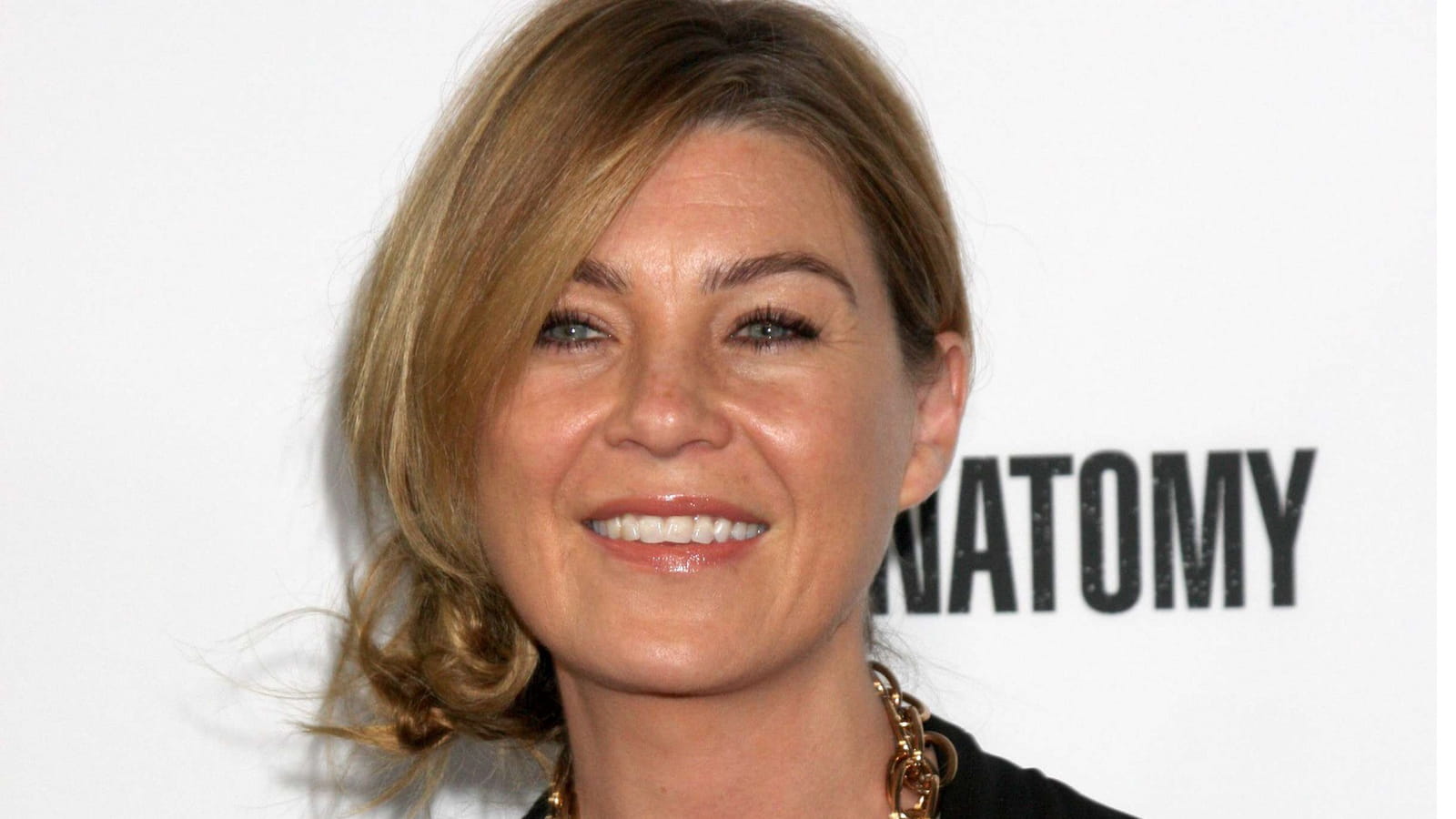 Le chignon bas d'Ellen Pompeo