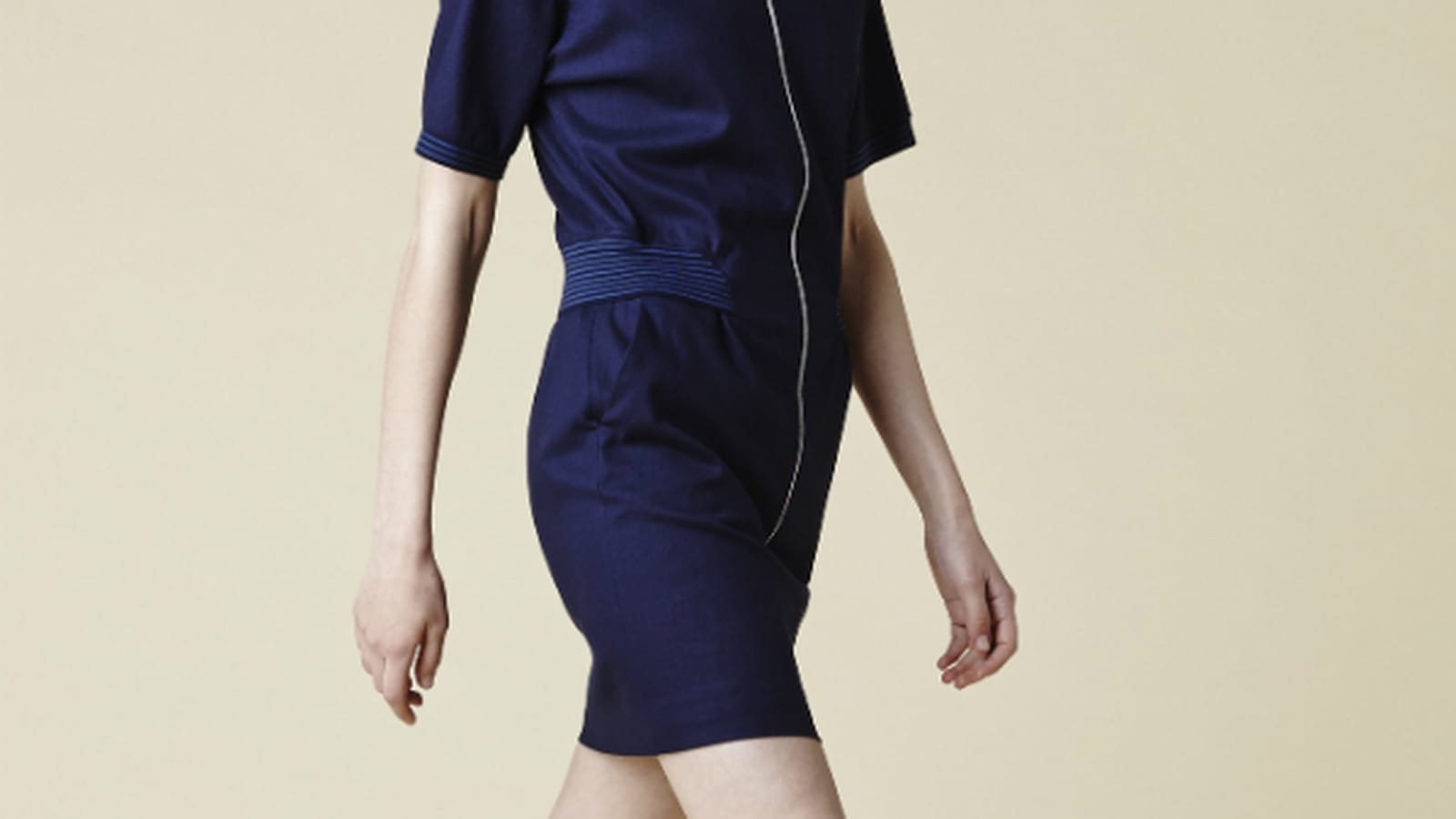 Robe Lacoste