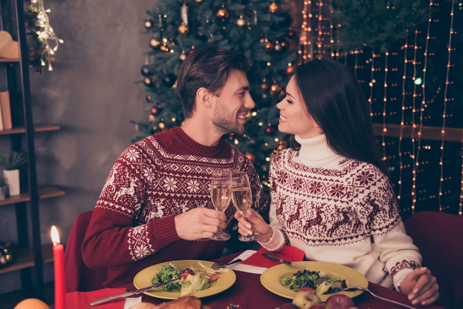 Fêtes : 68% des Français veulent trouver l'amour, 19% pensent rupture