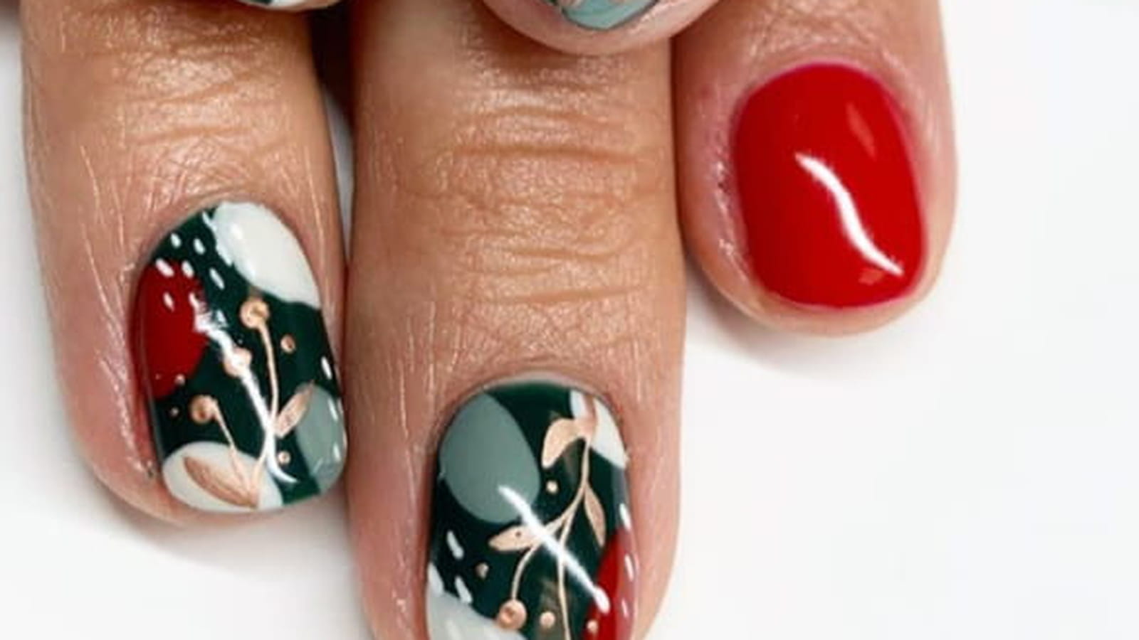 Nail art feuillage 