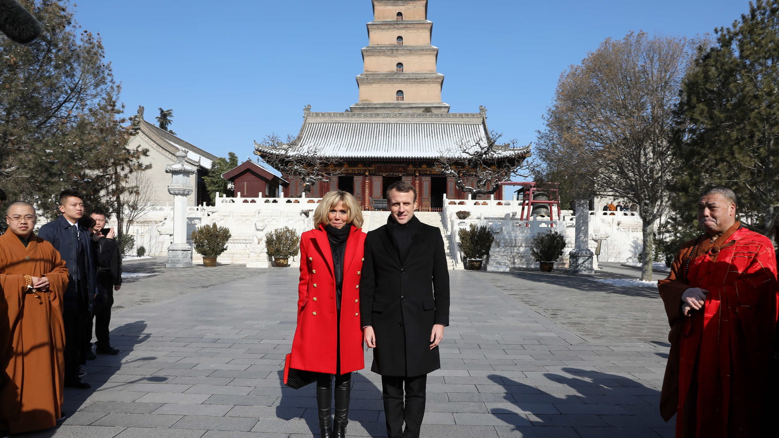 Devant la Grande pagode de l'oie sauvage, en Chine
