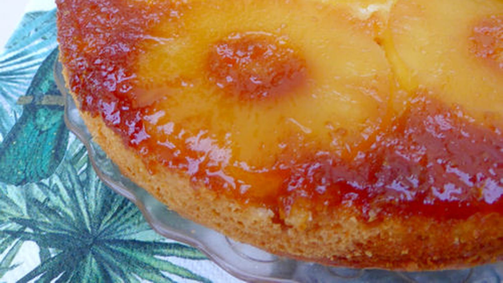 Gâteau renversé à l’ananas vegan, sans oeufs et sans beurre