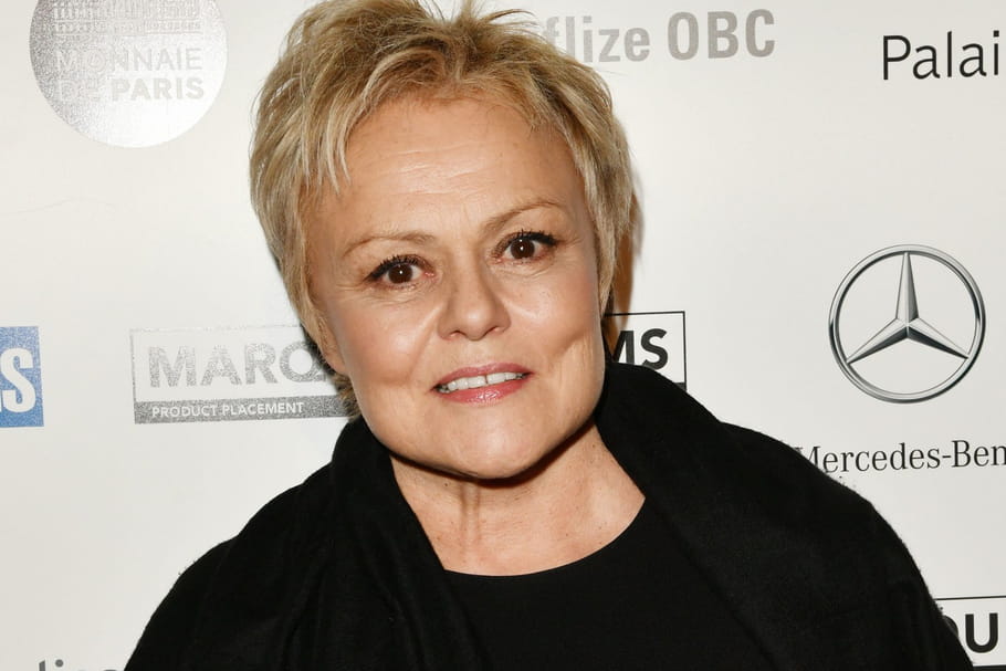 Muriel Robin : sa "grande souffrance" face à la maladie de sa mère