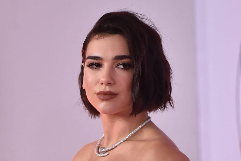 Le carr&eacute; souple de Dua Lipa
