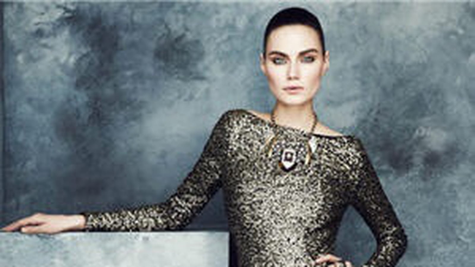 Robe longue ornée de sequins de Marks & Spencer