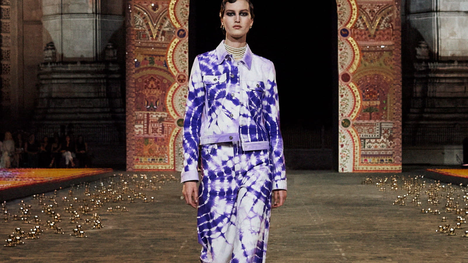Look 44