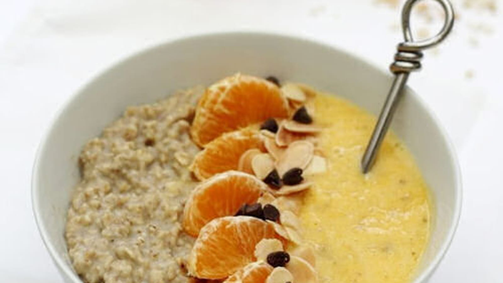 Smoothie bowl aux poires, clémentines et à l'avoine