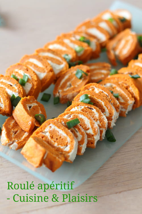 Roulé apéritif tomate, paprika et fromage aux herbes