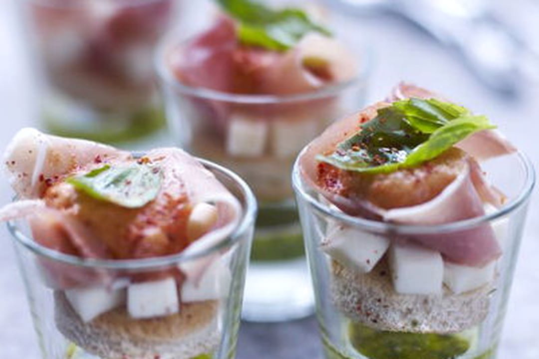 Tomatemozzarella au jambon cru Aoste revisitée