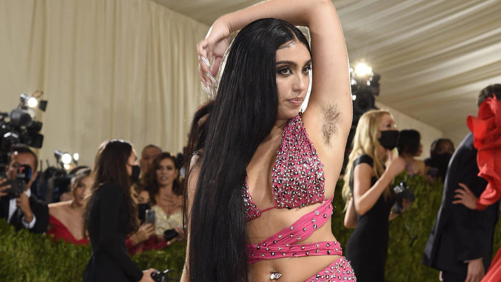 Lourdes Leon dévoile ses poils sous les bras au Met Gala 2021