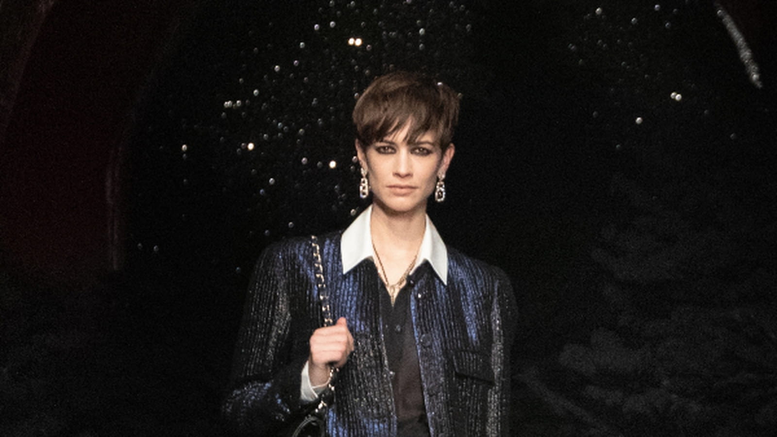 Look 50