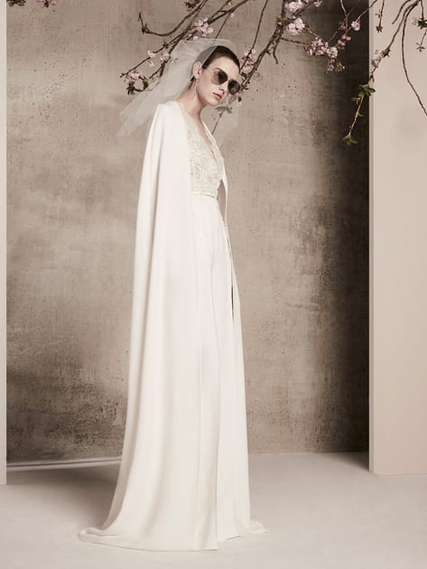 Une robe de mari&eacute;e sophistiqu&eacute;e