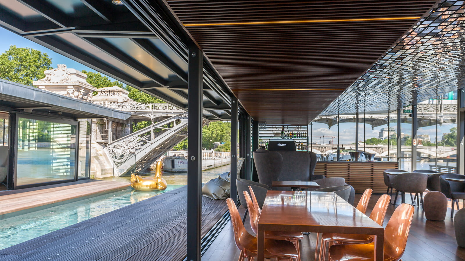 Terrasse de l'hôtel Off Paris Seine à Paris