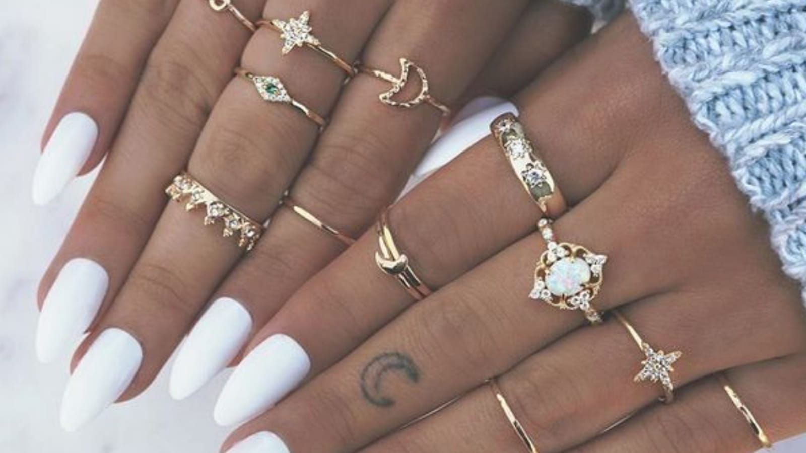 Des ongles blancs pointus