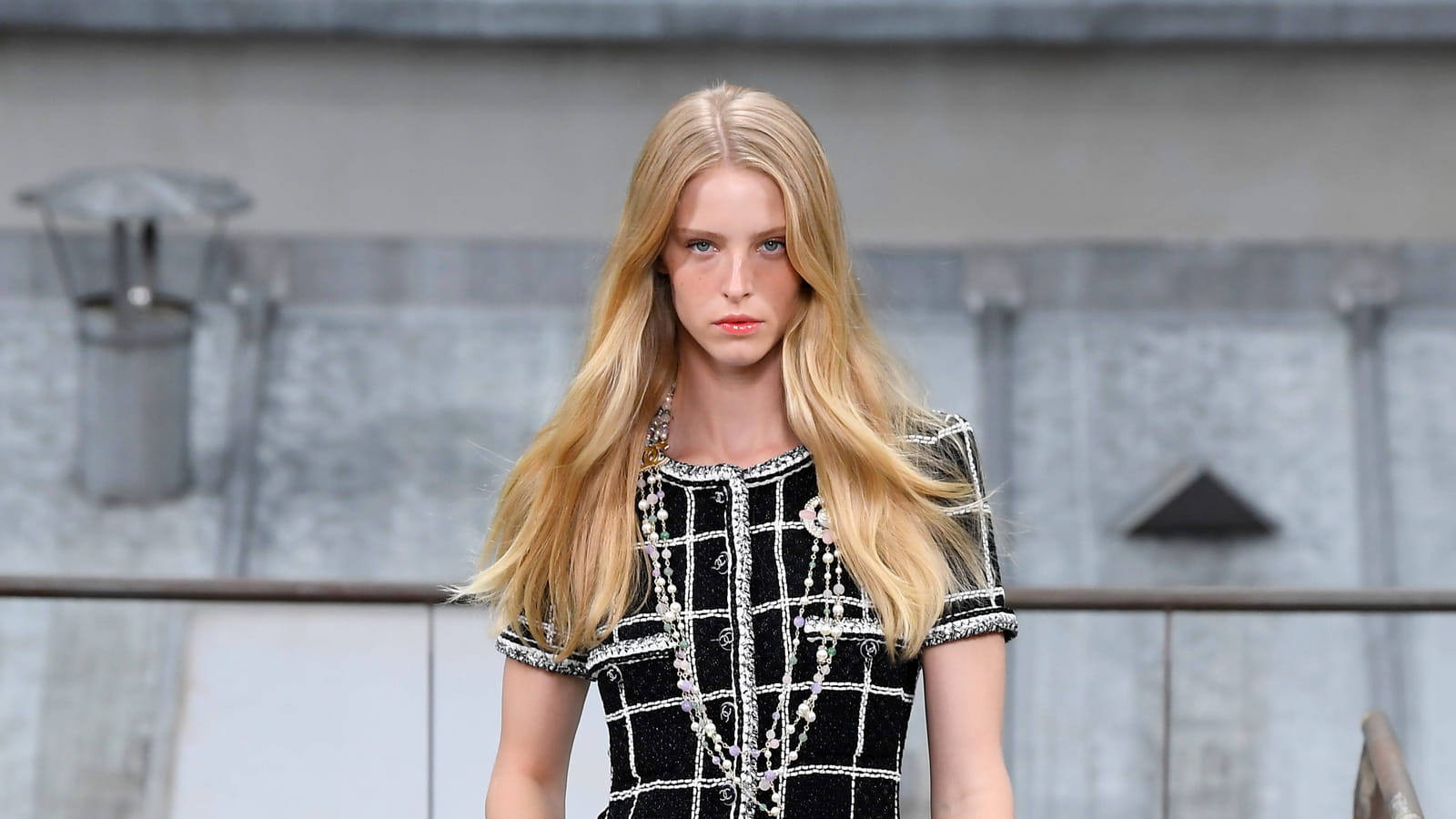 Look 8