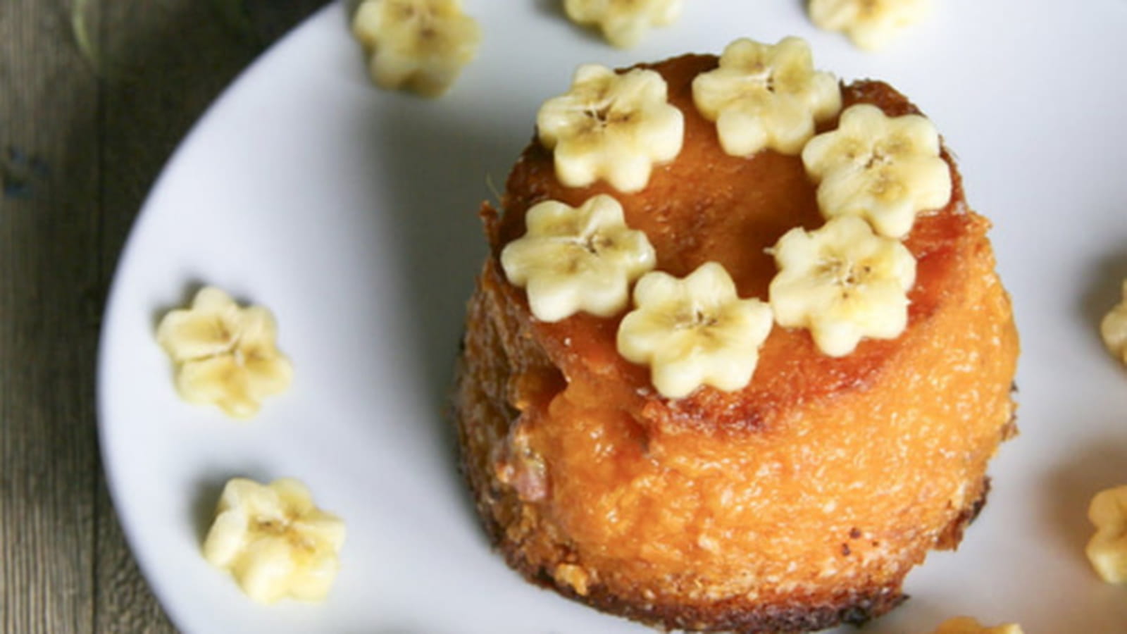 Gâteau végétalien à la patate douce et à la banane
