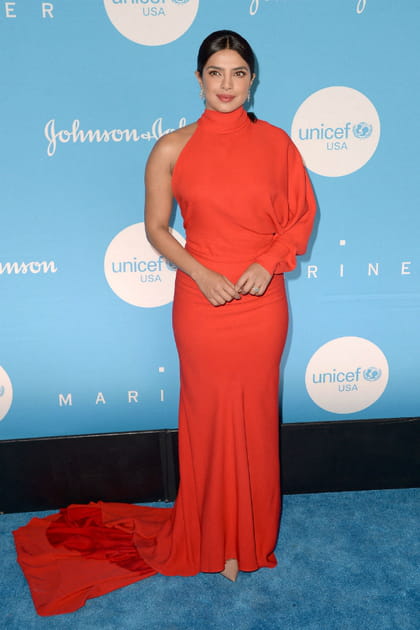 Priyanka Chopra en robe Salvatore Ferragamo