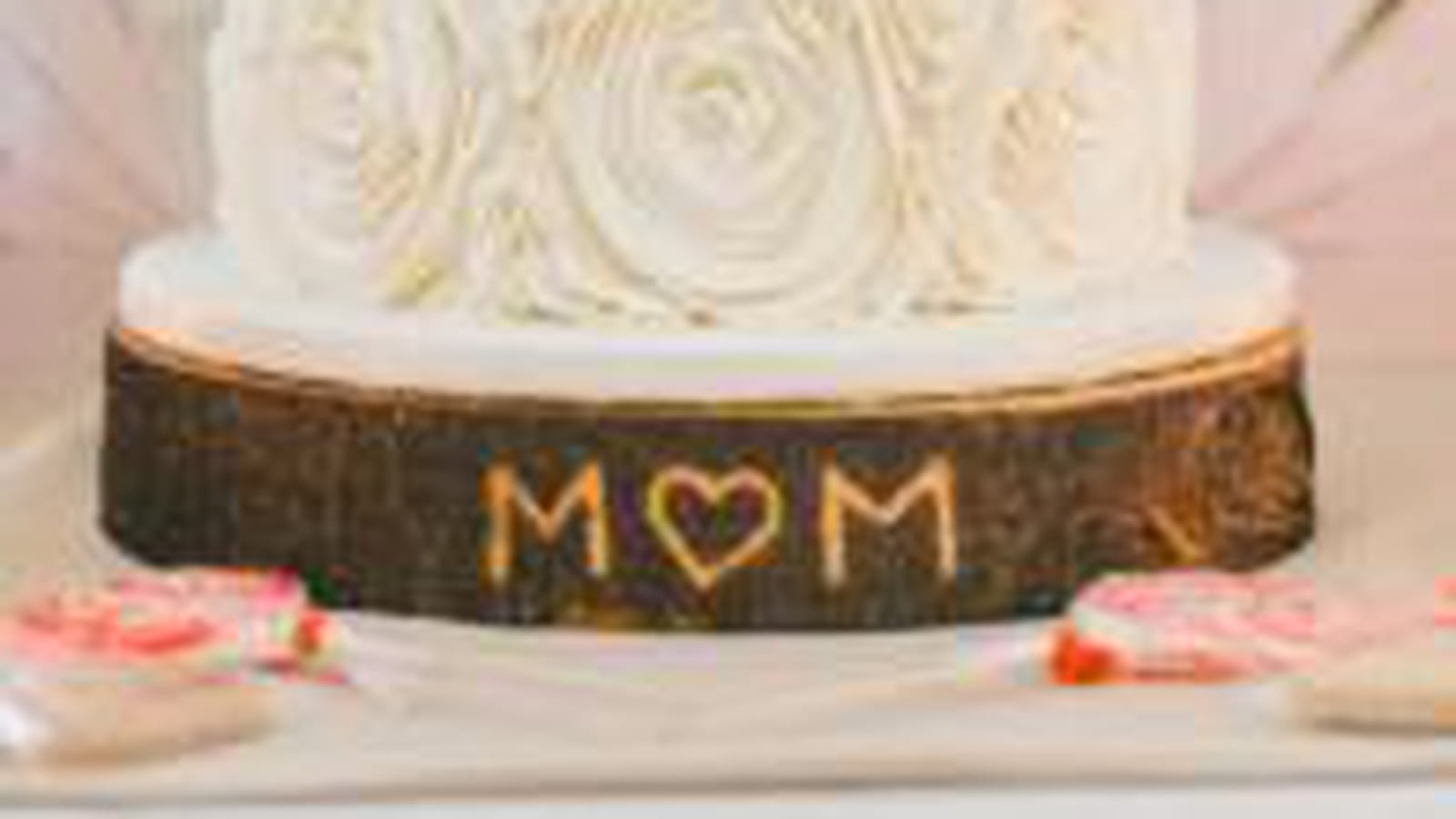 Un wedding-cake bien présenté