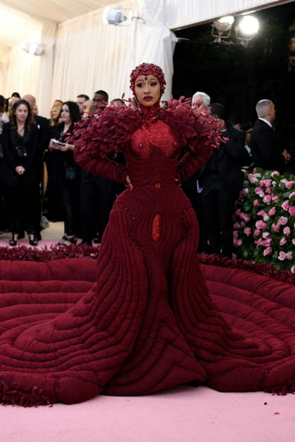 Cardi B en Thom Browne