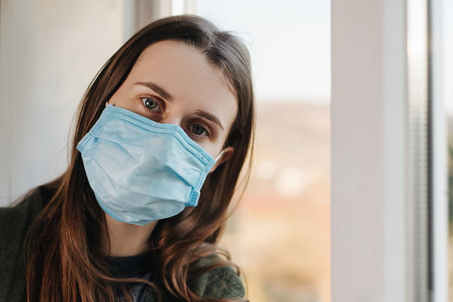 Cancer et coronavirus : sorties, visites, quelles précautions ?