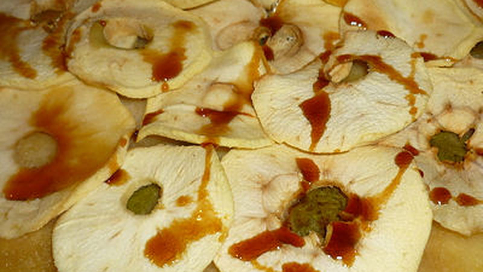 Gâteau invisible aux pommes et poires et rondelles de pommes