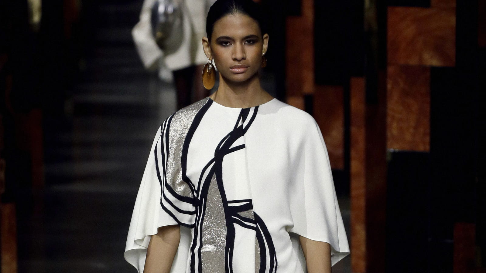 Look 8