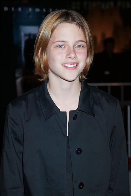 Kristen à 12 ans, une adolescente souriante