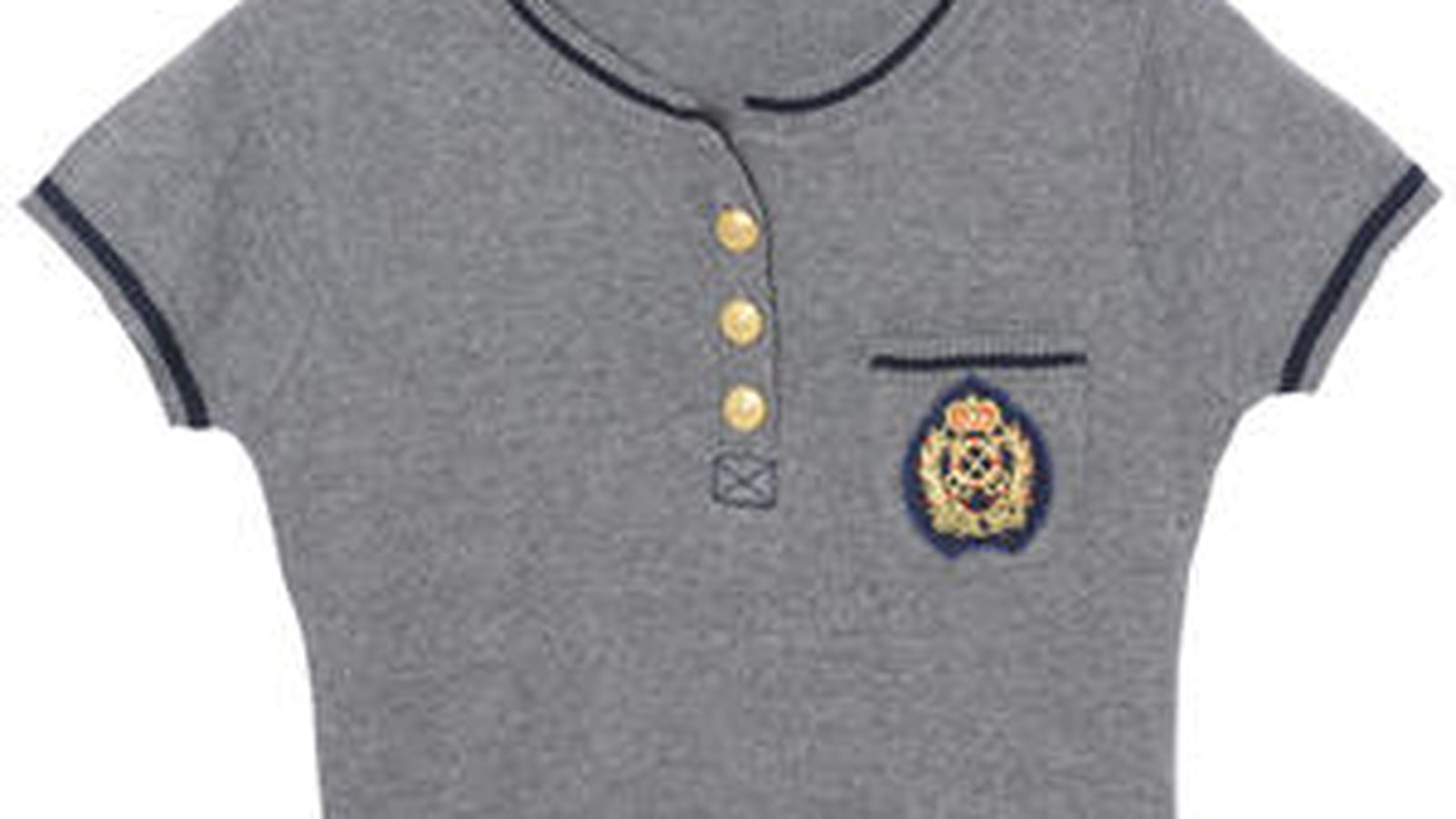 Le pull à écusson