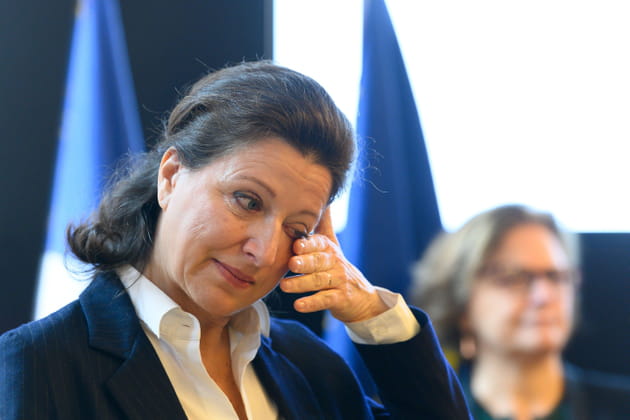 Agn&egrave;s Buzyn, &eacute;mue