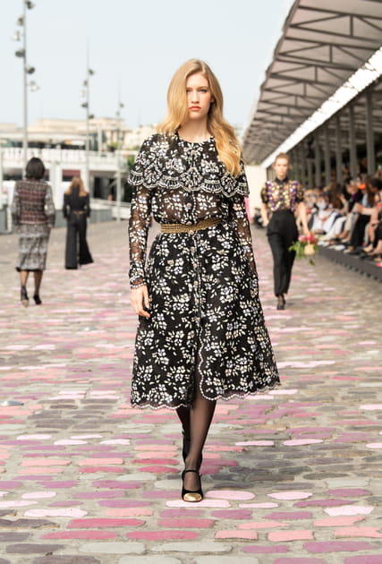 Look 15 du défilé Chanel haute couture automne-hiver 2023-2024