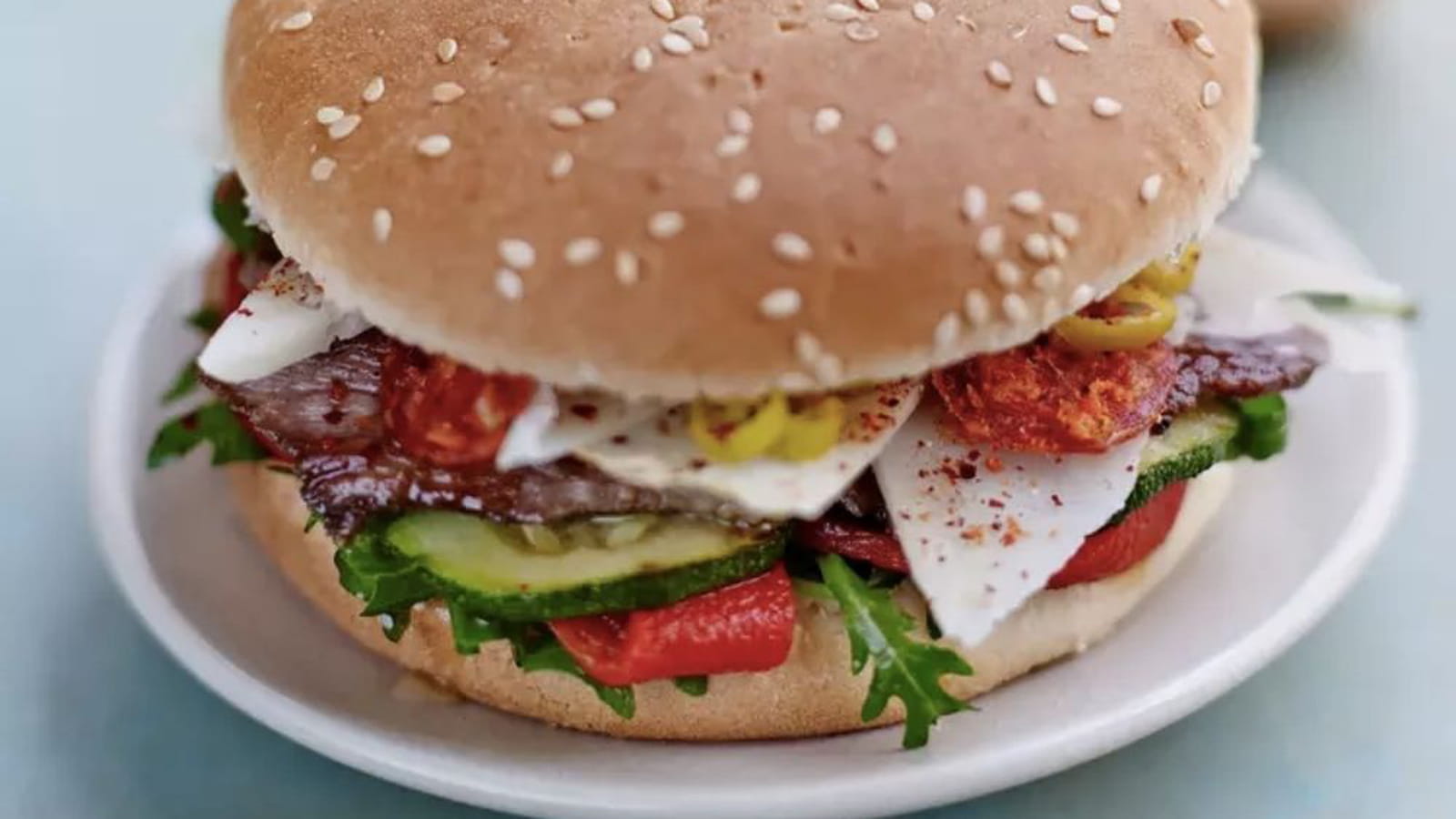Burger au fromage de brebis et porc basque