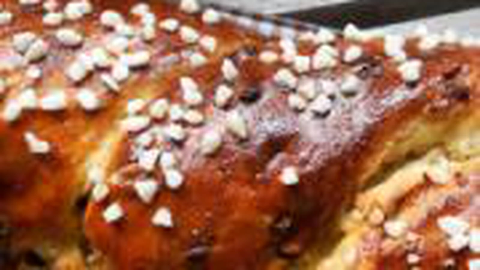 Pain brioché chocolat noir chocolat blanc