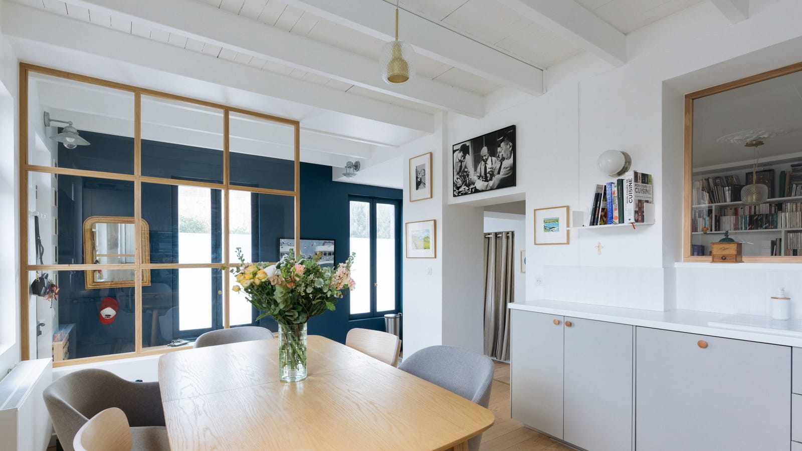 Salle à manger après